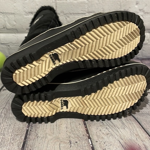 Sorel black suede, tall lace up winter boot size 7.5 - Picture 8 of 8